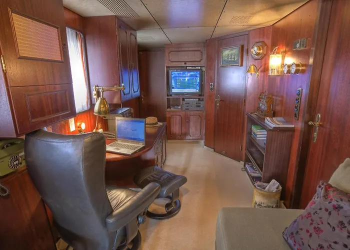 Sanssouci Star Πλωτό κατάλυμα